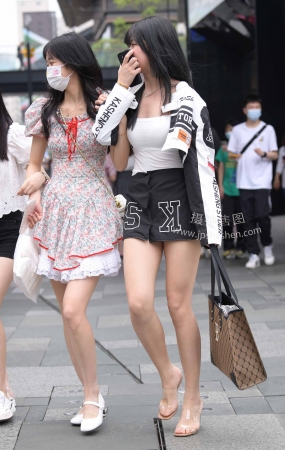 22618-27+80我的大白腿女同学～ 16P