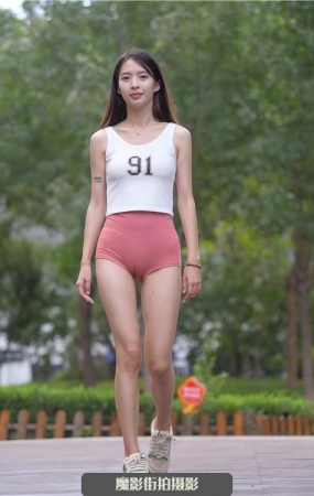 MP999 [一始4K街拍视频+图片] 把思念藏在心里