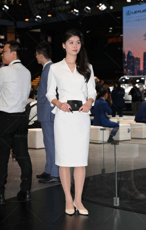 车展的R丝美女