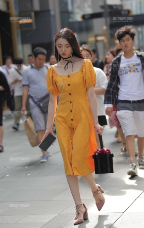 千金气质 精致漂亮的长发女孩