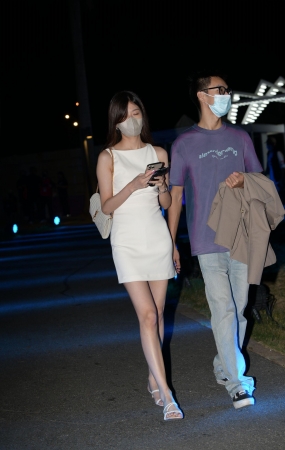 221028-2+162白皙美腿女友