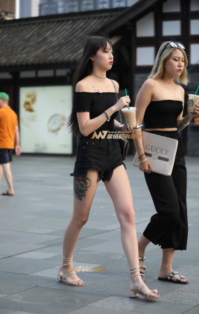 白嫩美腿