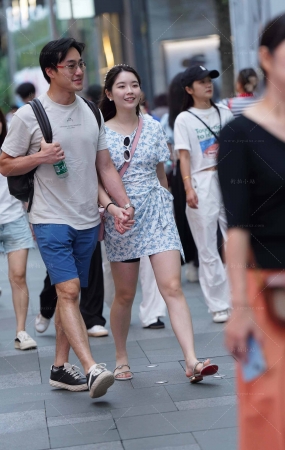 甜美的女盆友