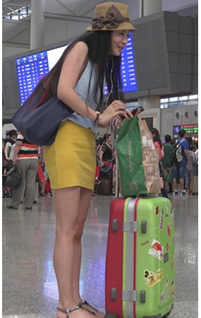 黄裙美女