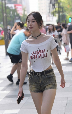 妹妹很清纯可人/231028-6-71 14P