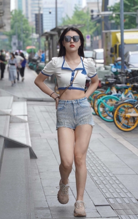 [kaine专区] 牛仔热裤美女
