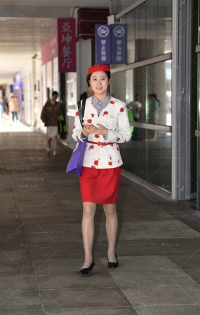甜美的制服女孩儿