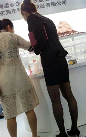 4k-OL制服黑丝美腿高跟鞋街拍美女