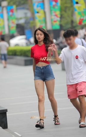 牛仔热裤
