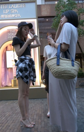 性感白皙美腿高跟美女