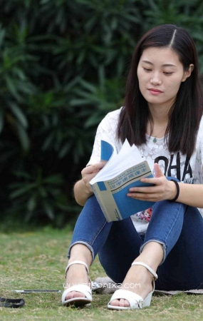 温柔女子爱上了老外。