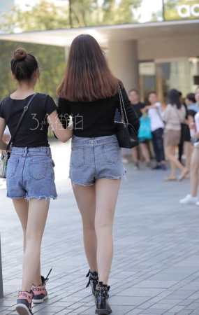 我是来看腿的-14P