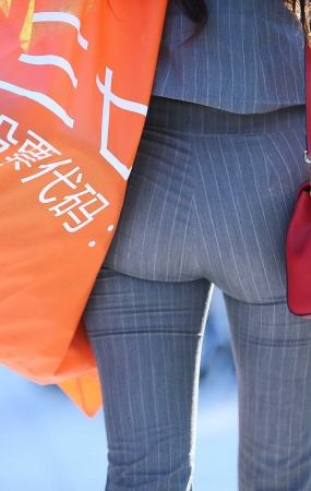 条纹灰色套装