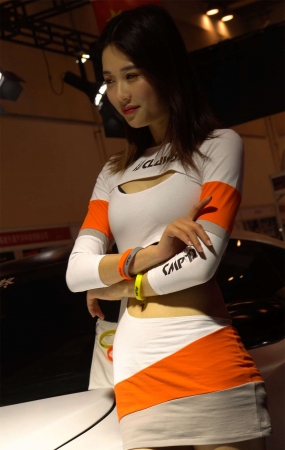 紧身衣包臀裙性感美女车模