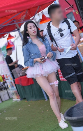 吃东西的大长腿