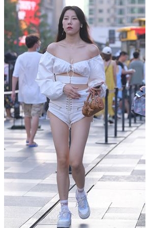 性感的清凉热裤美女(112P)