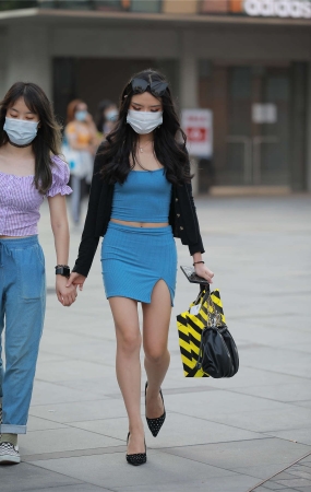 四九城嘎子街拍作品 - 你想要这样的女闺蜜吗