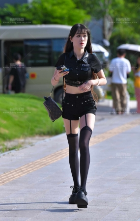 吊带黑色长筒袜 24-07-13-64