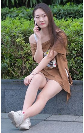打电话的漂亮小姐姐(27P)