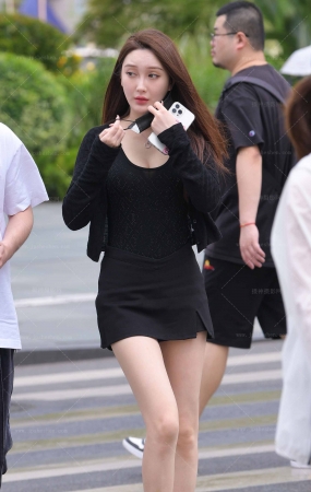 232520-8=102√靓丽美腿女友 20P
