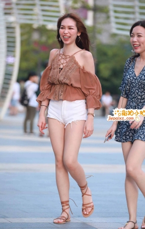 大嘴妹子