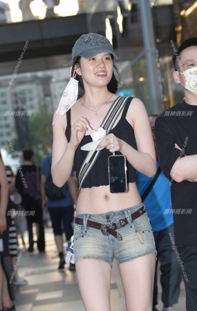 潮裤媳妇 /231022-7-61 15P