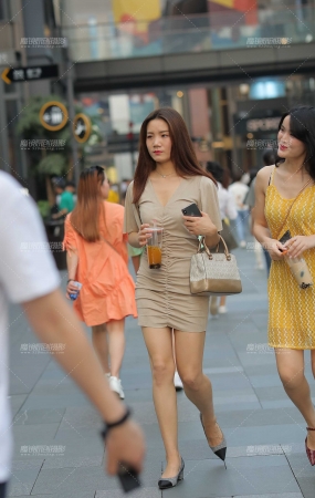 有些含羞的**