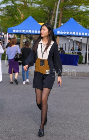 皮鞋黑丝妹子-11P