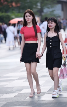 915-搭讪高跟美女-12P