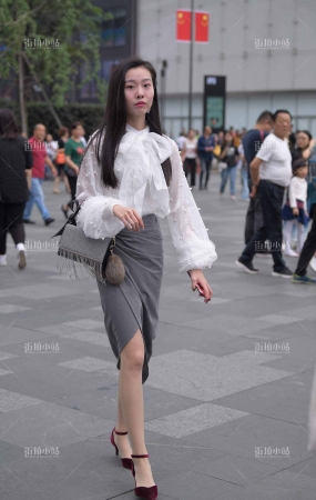 街拍气质高跟美女