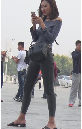 牛仔裤美女