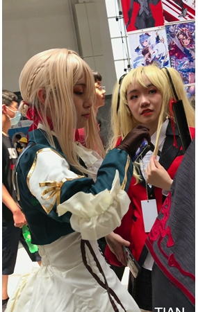 漫展上的妹子