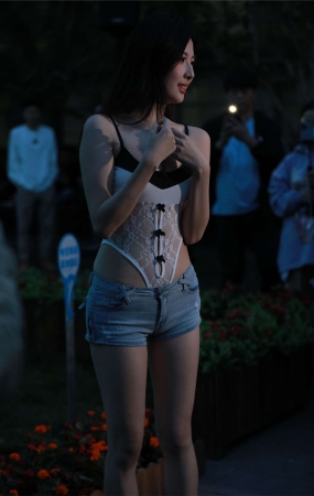 甜美牛仔短裤
