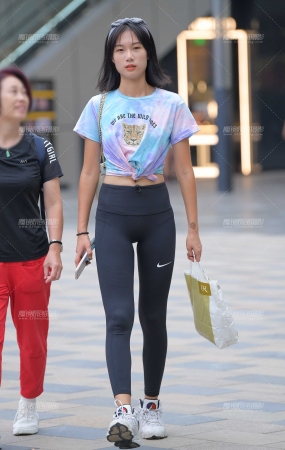 高挑美女