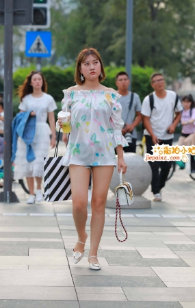 超短牛仔风韵少妇