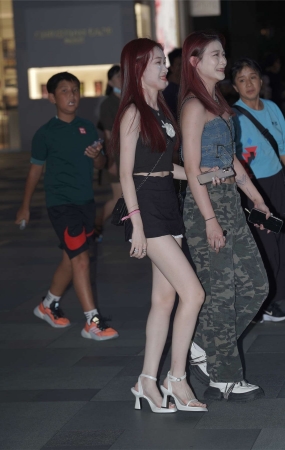美腿闺蜜