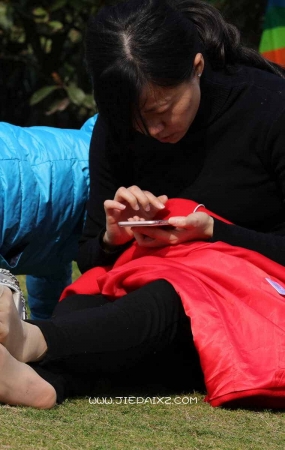 街拍典雅端庄的温柔少F