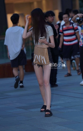 好苗条的妹子