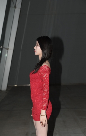 231120-2=88√美丽动人蜜桃臀美女