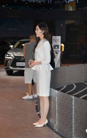 两位R丝妹子